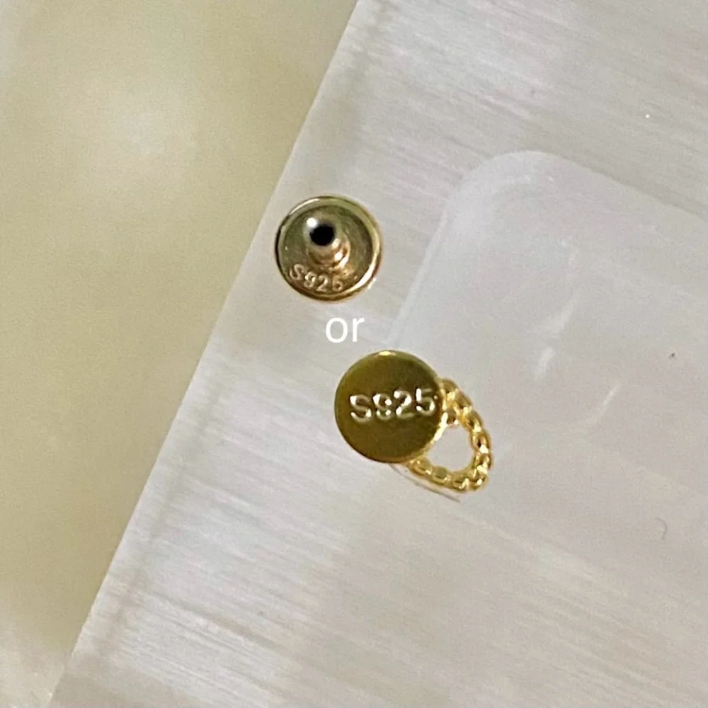 Elegant Gold and zircon stud Earring